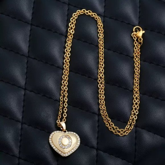 LETTER B Cz Pendant Necklace - Picture 1 of 1